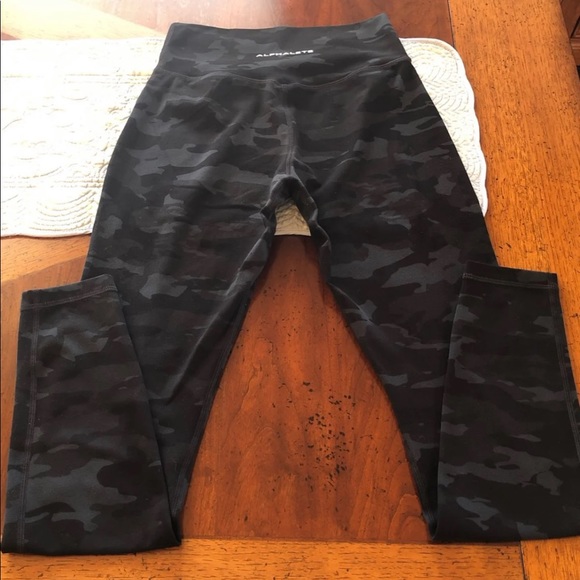 Camo Alphalete Surface Path Legging - Picture 6 of 7